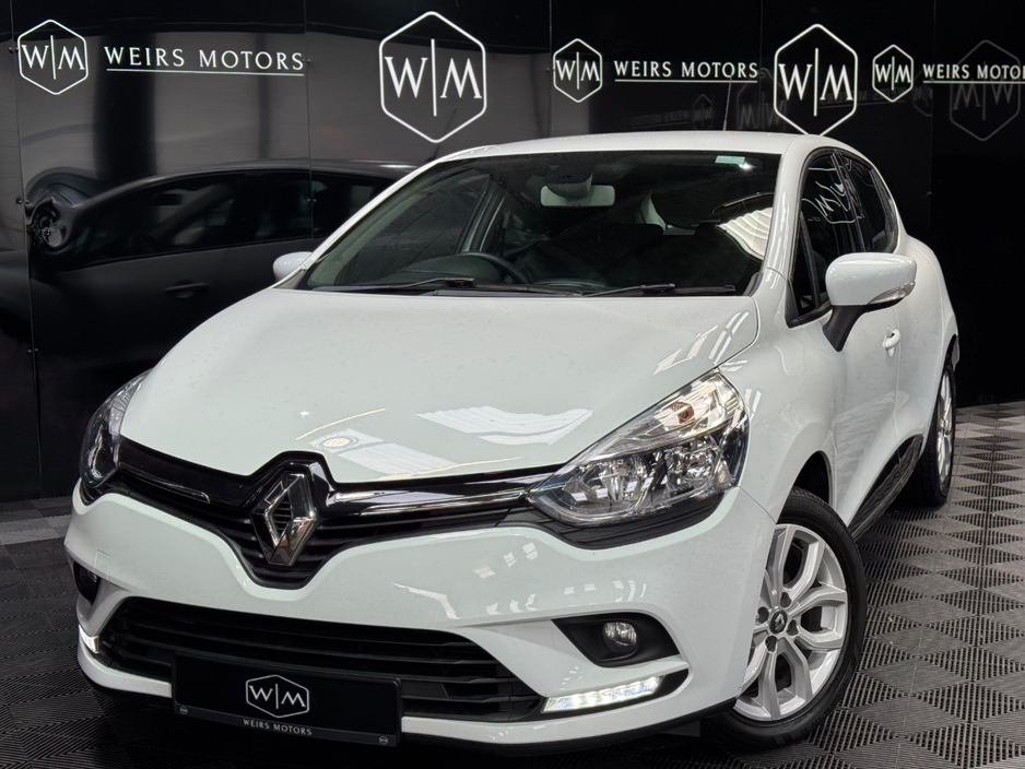 2017 Renault Clio - image 2