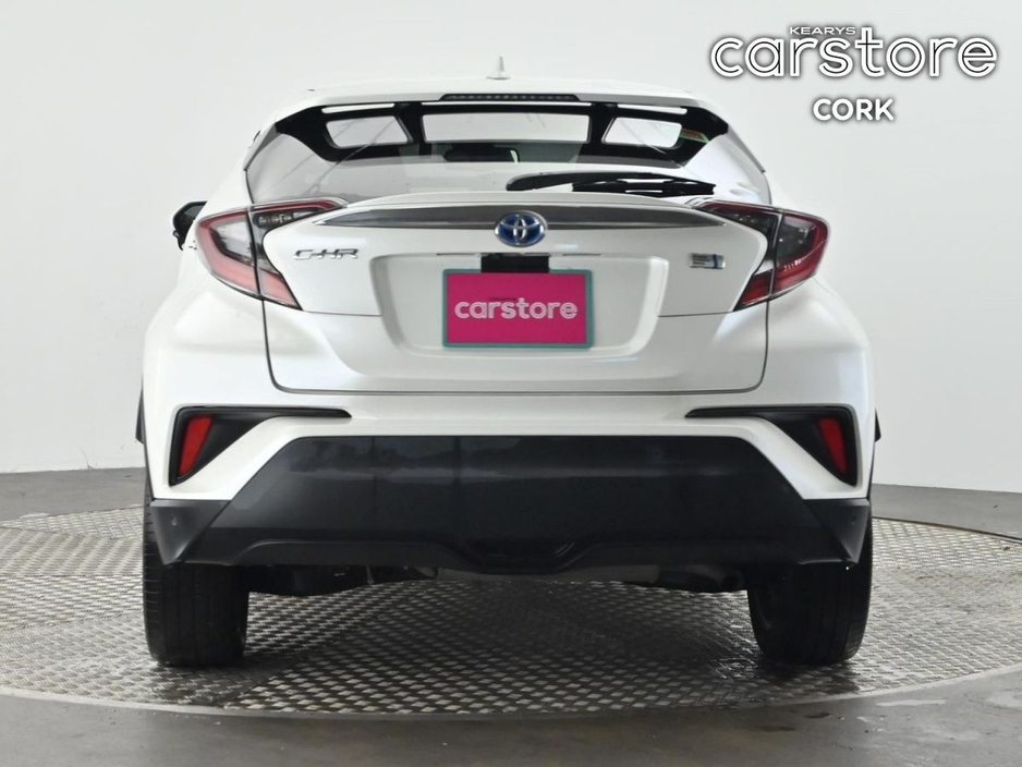 2018 Toyota C-HR - image 4