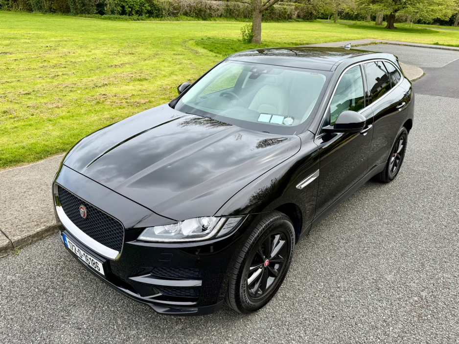 2017 Jaguar F-Pace - image 12