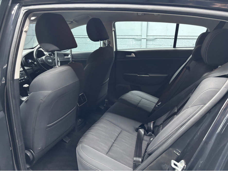 2017 Kia Sportage - image 12