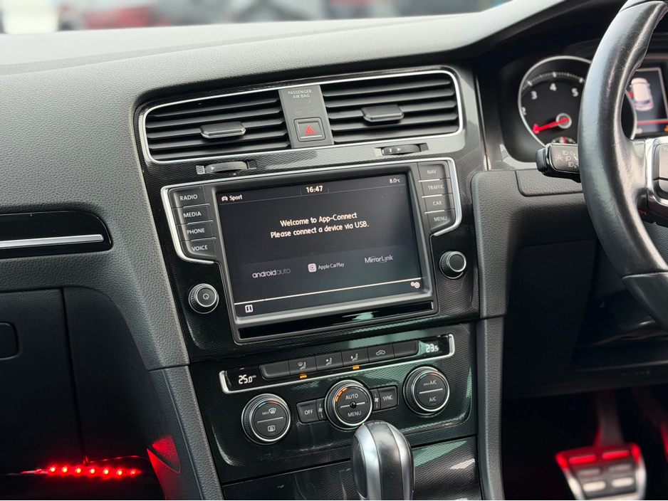 2017 Volkswagen Golf - image 20