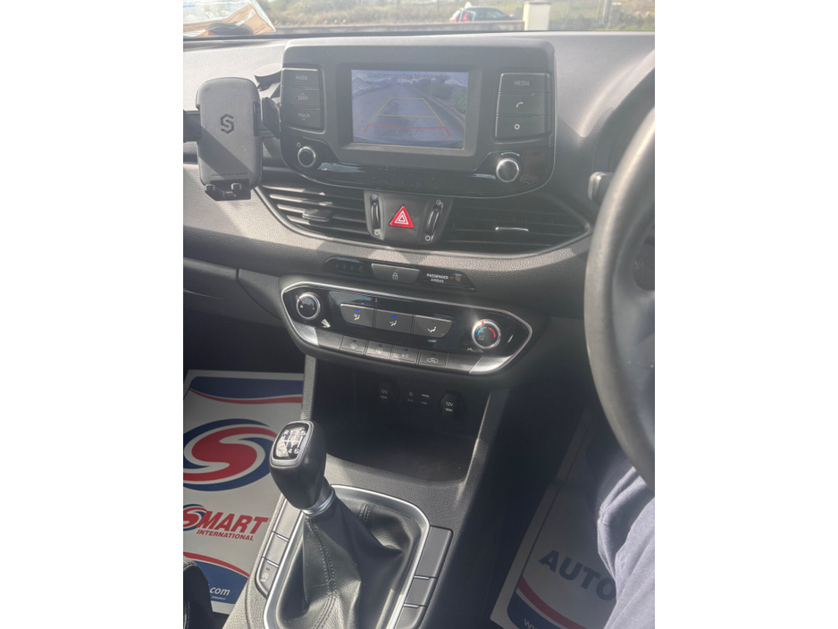 2017 Hyundai i30 - image 11