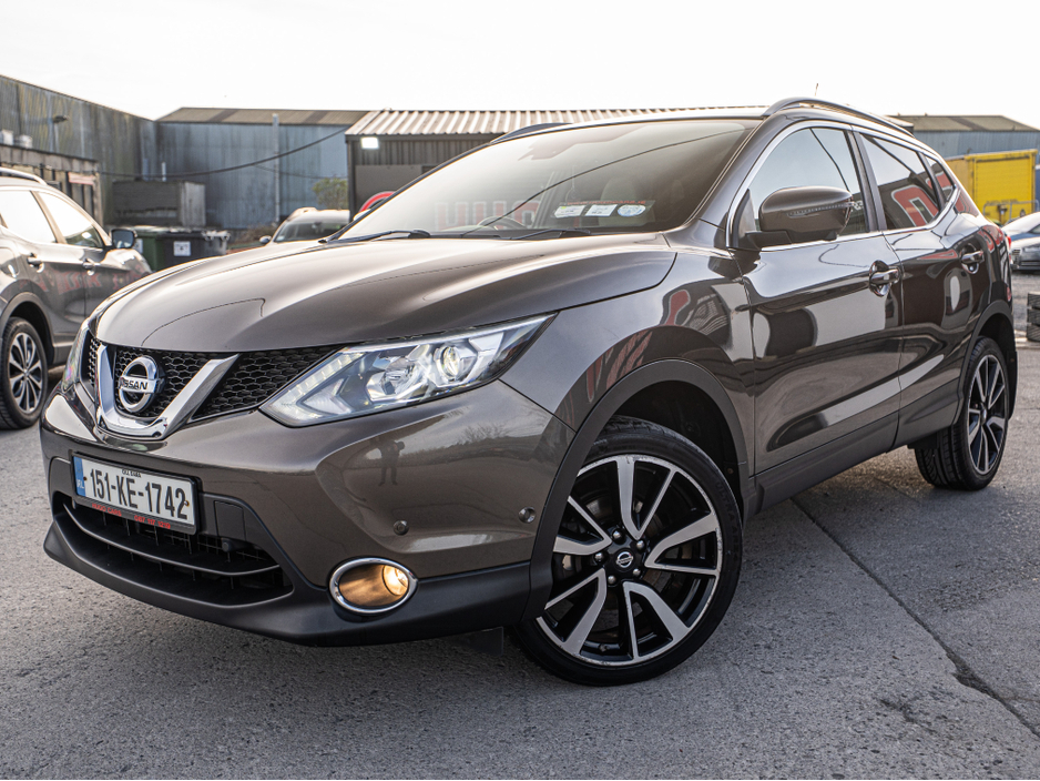 2015 Nissan Qashqai - image 3