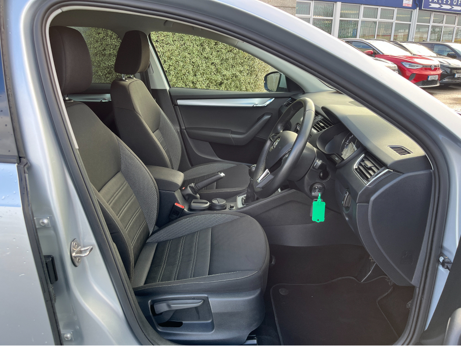 2019 Skoda Octavia AMBITION ESTATE 1.6 DIESEL //REVERSE CAMERA//CARPLAY// €16,950