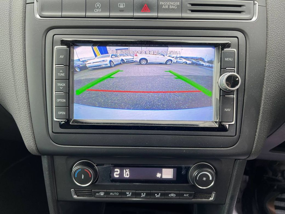 2015 Volkswagen Polo - image 7