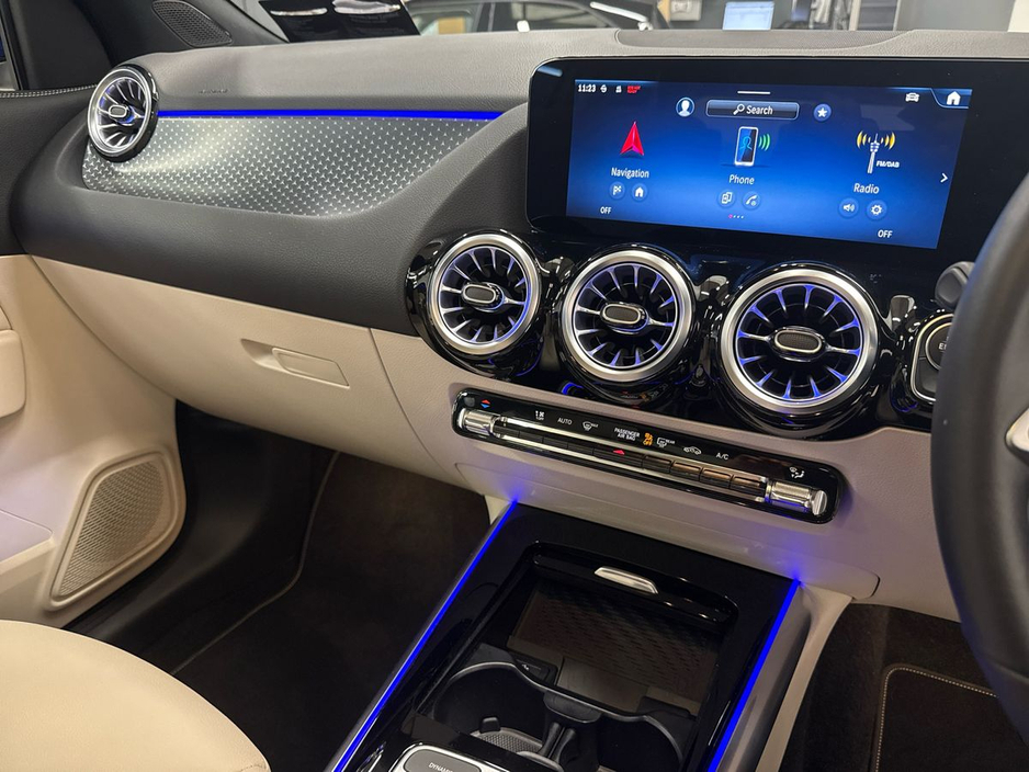 2025 Mercedes-Benz GLA Class - image 17