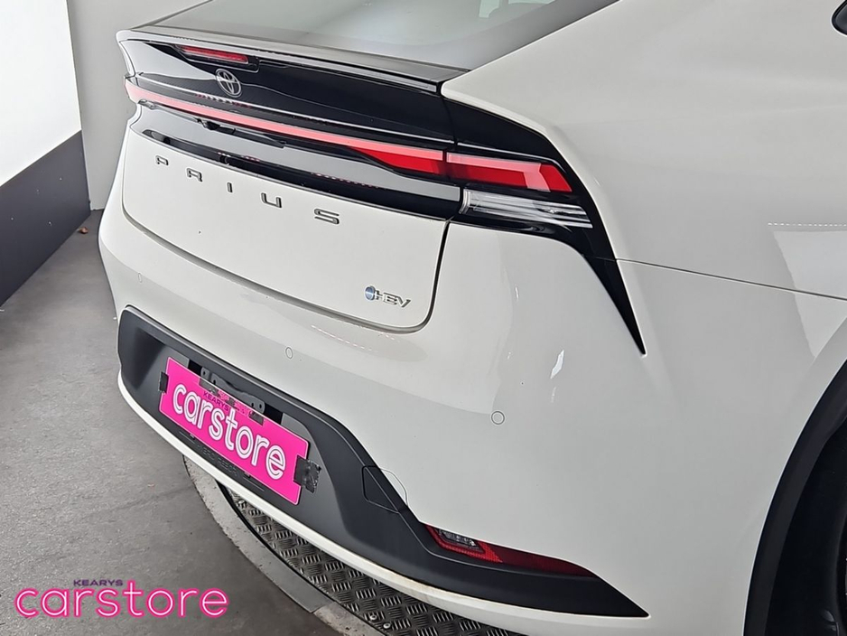 2024 Toyota Prius - image 15