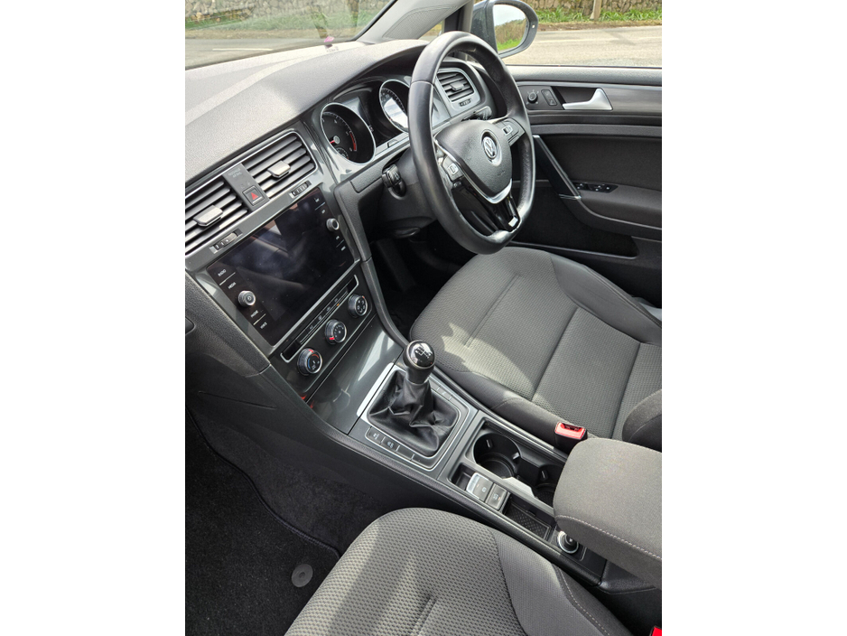 2018 Volkswagen Golf - image 14