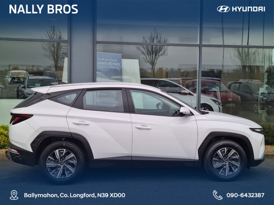 2021 Hyundai Tucson - image 3