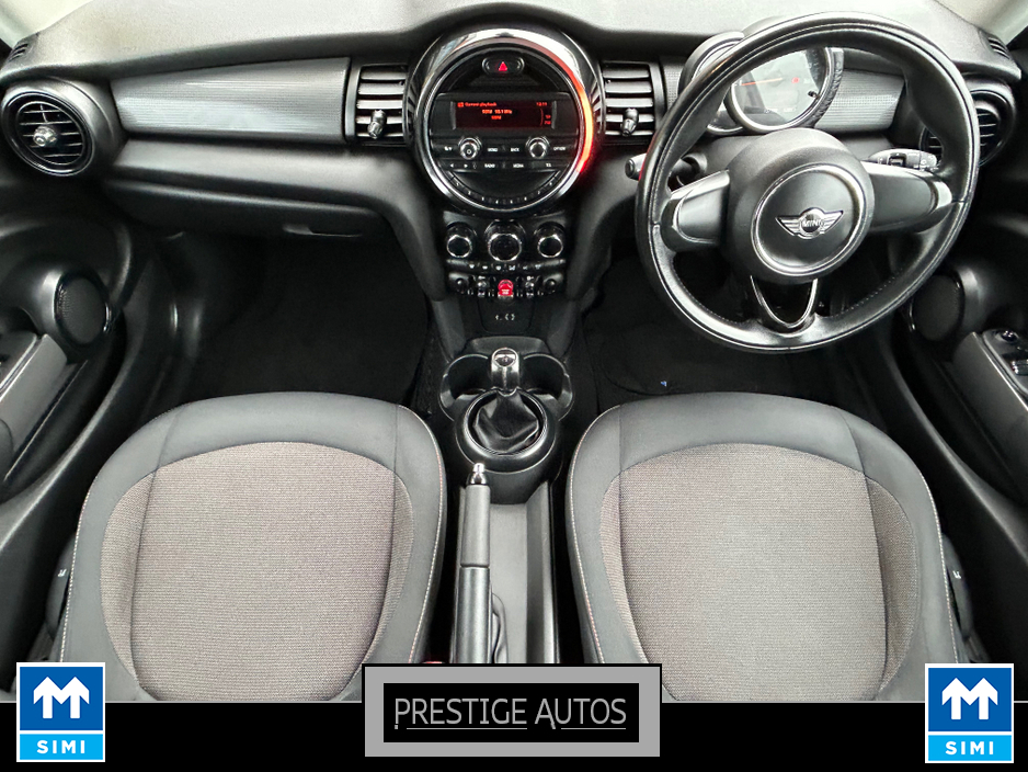 2014 MINI Hatch - image 11