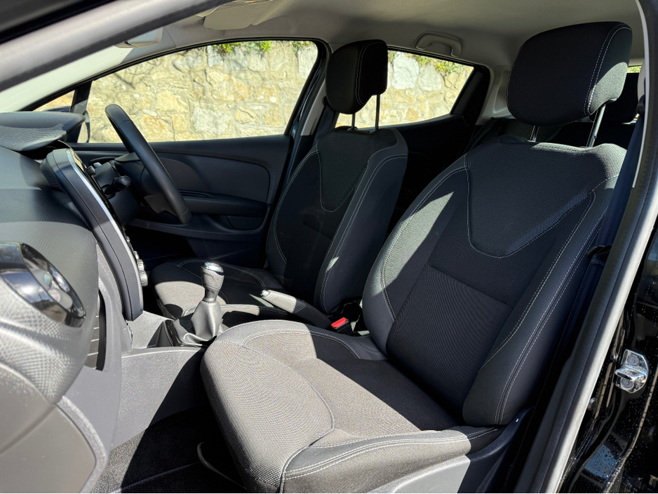 2017 Renault Clio - image 12