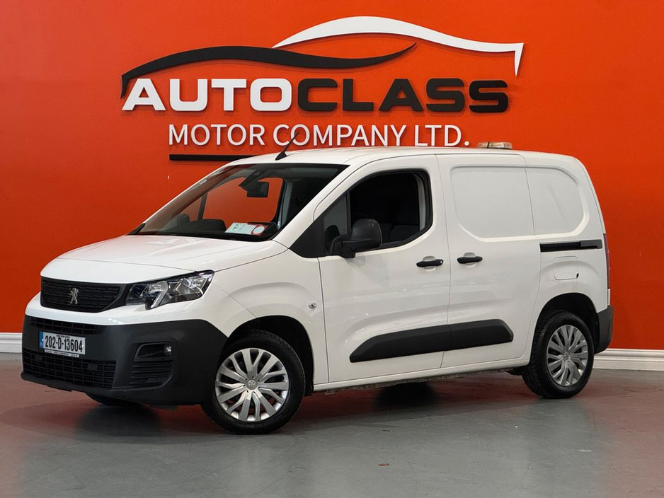 2020 Peugeot Partner - image 3