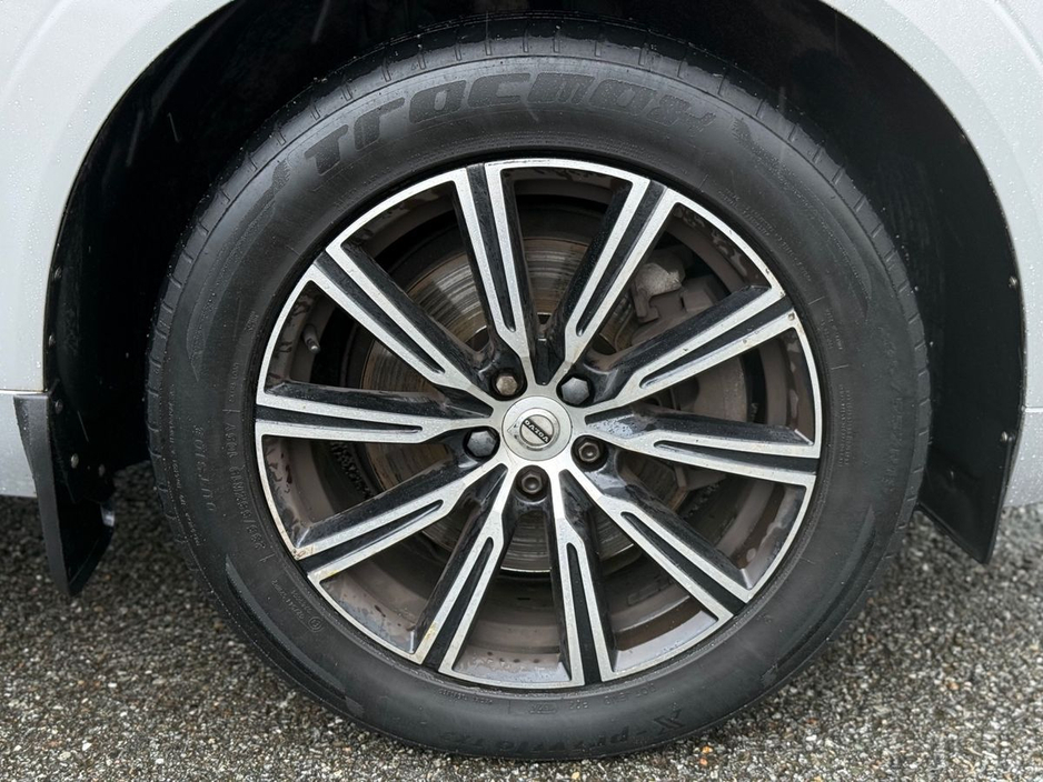 2021 Volvo XC60 - image 14