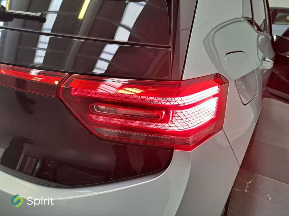 2021 Volkswagen ID.3 - image 22