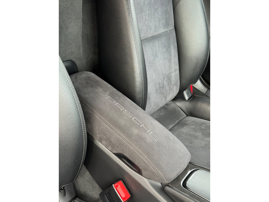 2018 Porsche 718 - image 23