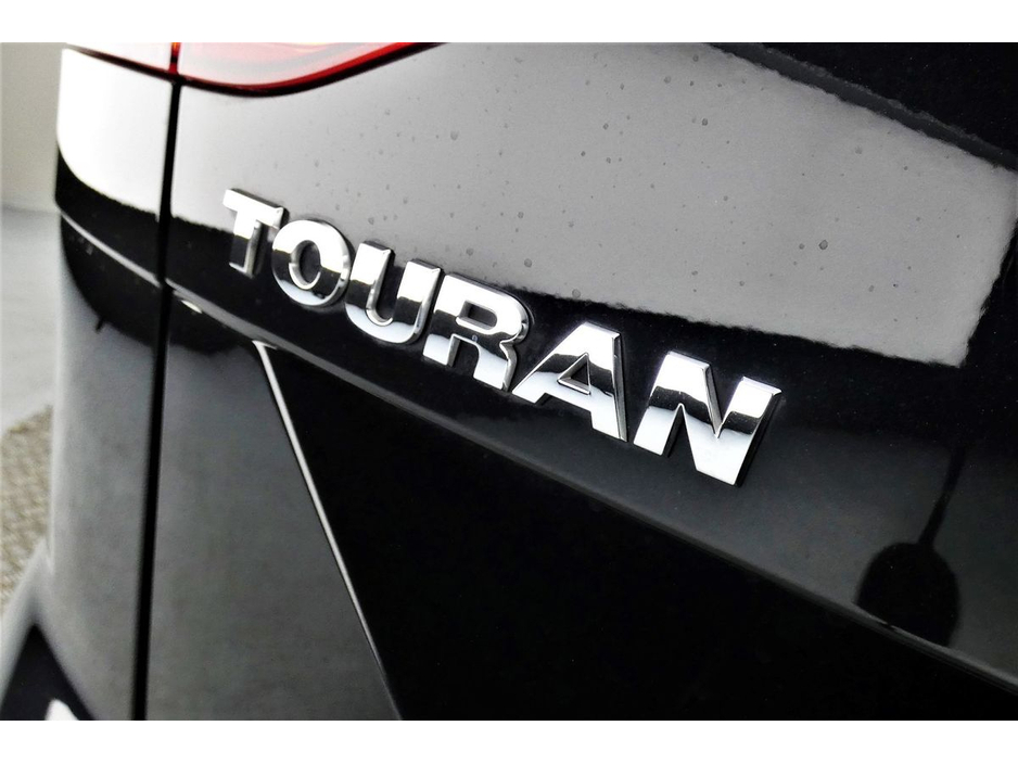 2018 Volkswagen Touran - image 28