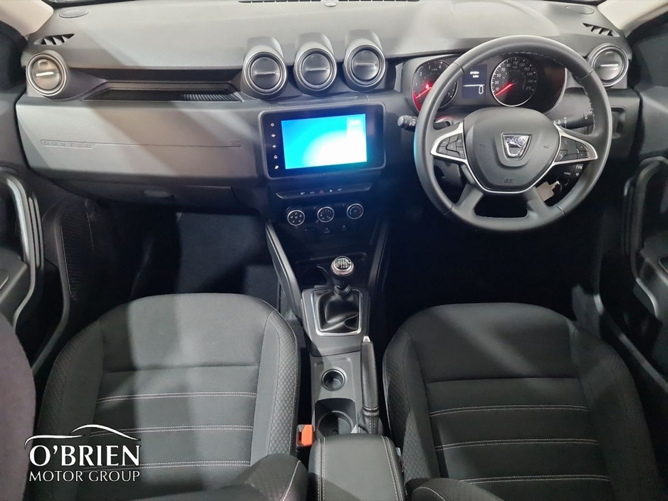 2022 Dacia Duster - image 2