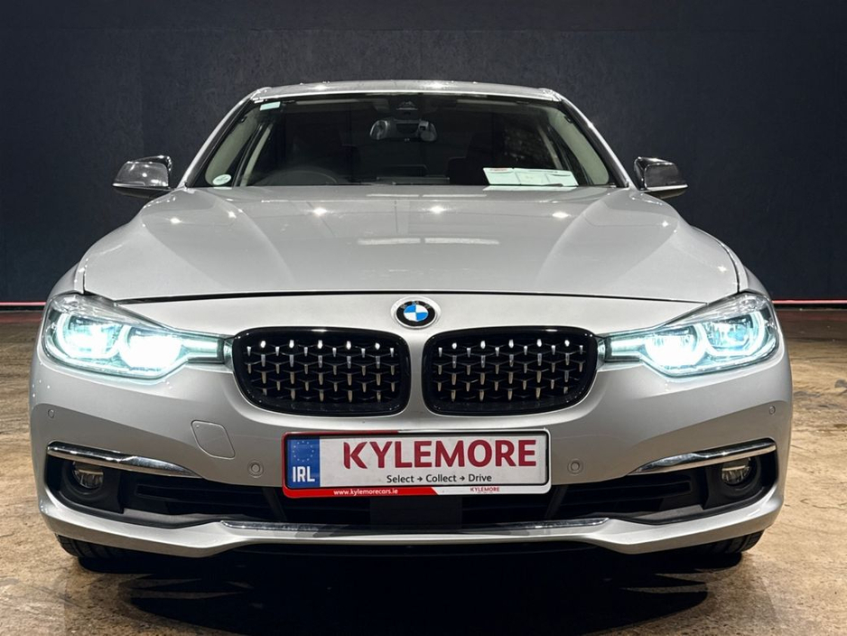 2016 BMW 3 Series - image 8