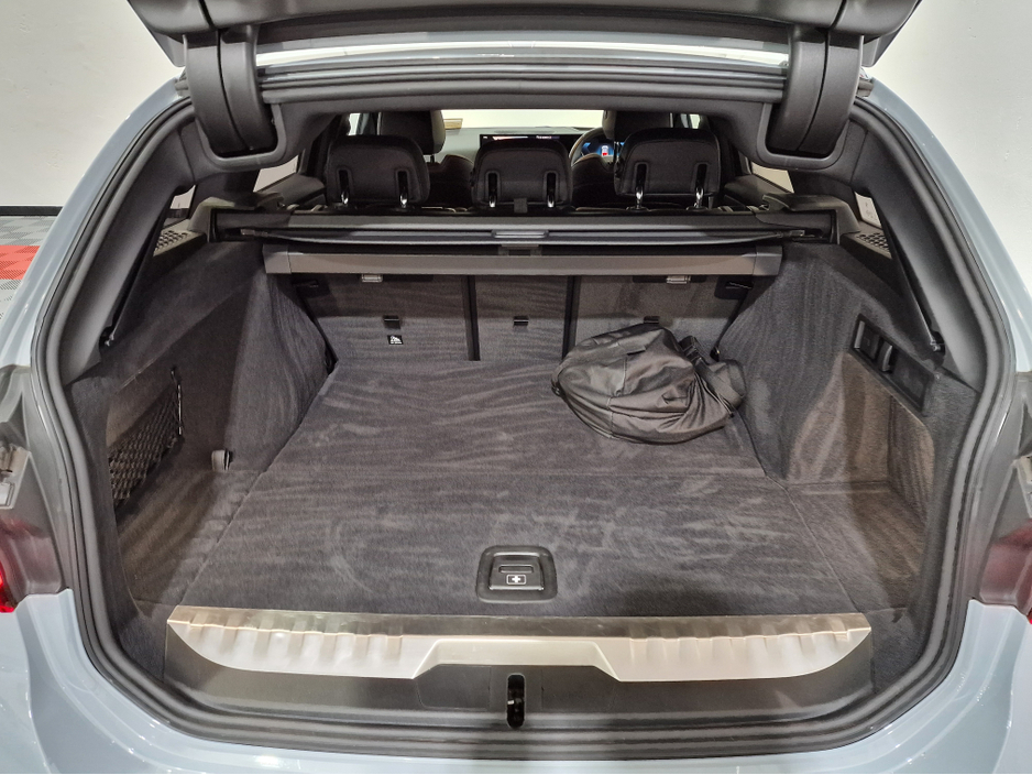 2023 BMW 3 Series 330E TOURING M SPORT (TECH PACK) AUTOMATIC **ONE OWNER / APPLE CARPLAY / CRUISE CONTROL / ELECTRIC BOOTLID / HEAD UP DISPLAY / HARMAN KARDON SOUND / REVERSE CAMERA / WIRELESS PHONE CHARGING** €39,900