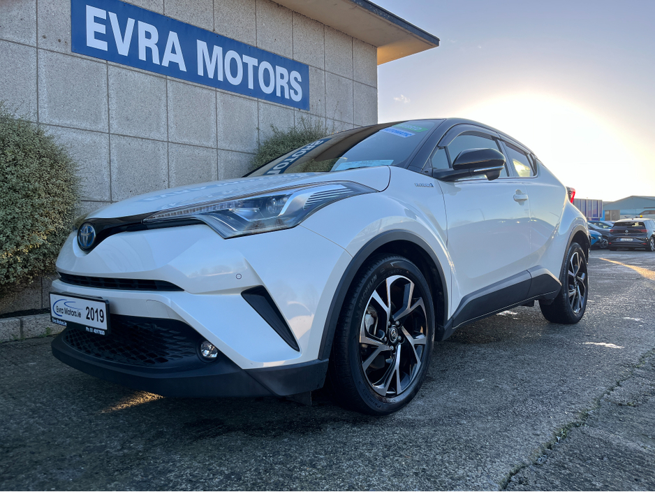 2019 Toyota C-HR SOL HYBRID AUTOMATIC 1.8 PETROL //HIGH SPEC//FULL LEATHER HEATED SEATS//KEYLESS ENTRY//REVERSE CAMERA// €20,950