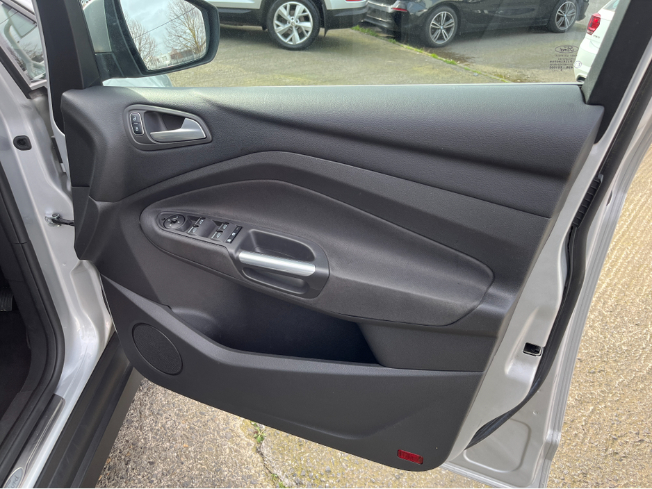 2019 Ford Grand C-Max - image 16