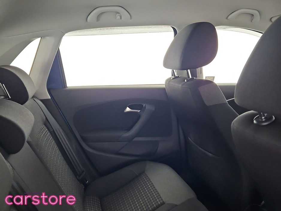 2017 Volkswagen Polo 1.2 TSI Auto €15,880