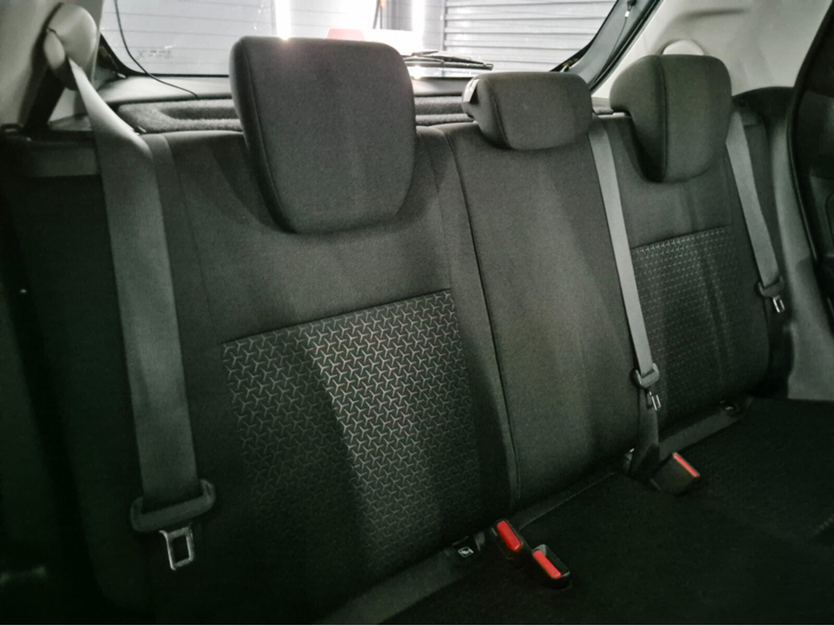 2022 Suzuki Swift - image 12