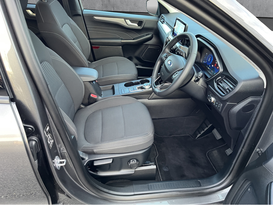 2023 Ford Kuga TITANIUM 2.5 PHEV 225 S6.2 €30,950