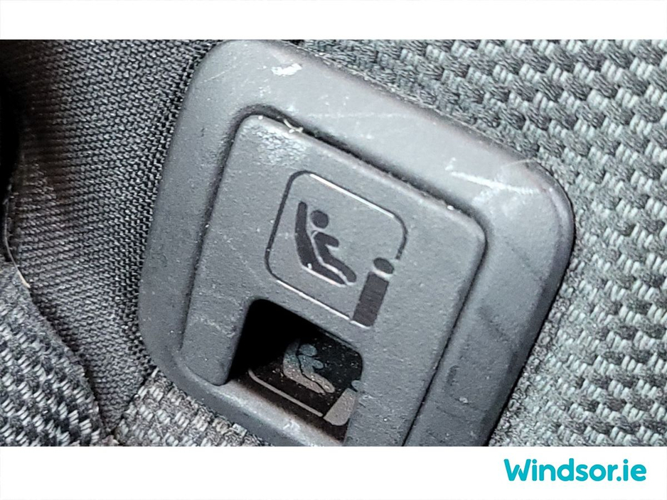 2022 Volkswagen T-Roc - image 17