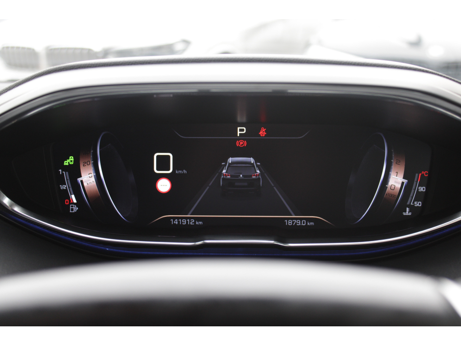 2018 Peugeot 5008 - image 13