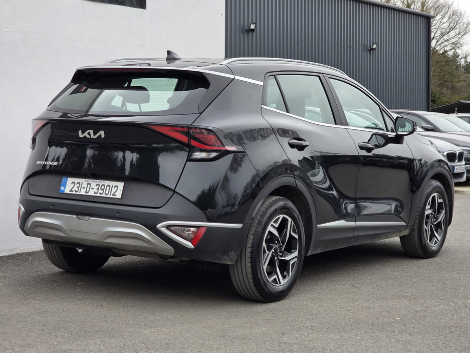 2023 Kia Sportage - image 6