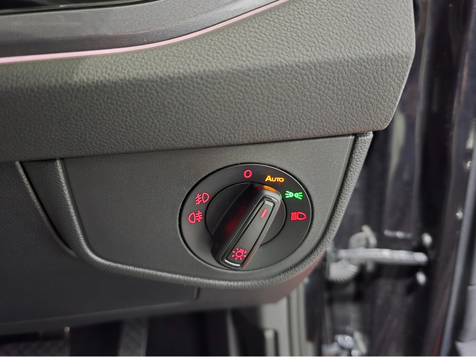 2020 Volkswagen Polo - image 26