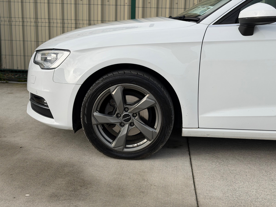 2015 Audi A3 1.4 TFSI S TRONIC €11,950