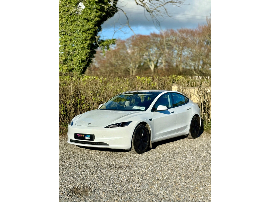 2025 Tesla Model 3 - image 6