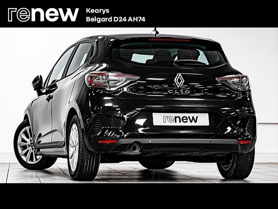 2023 Renault Clio - image 2