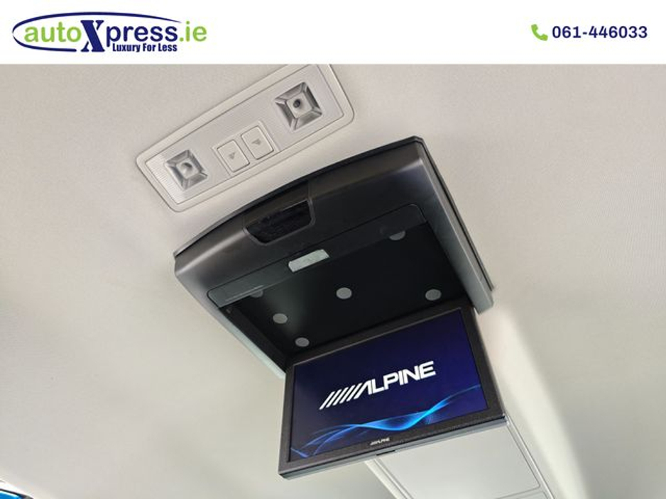 2019 Volkswagen Touran - image 18