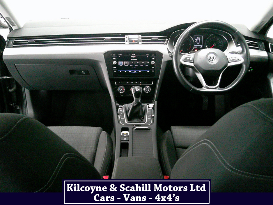 2020 Volkswagen Passat - image 16