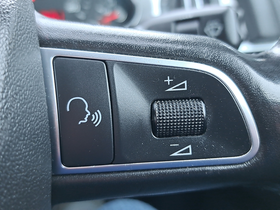 2010 Audi A6 - image 19