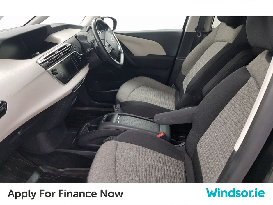 2021 Citroen Grand C4 SpaceTourer - image 4