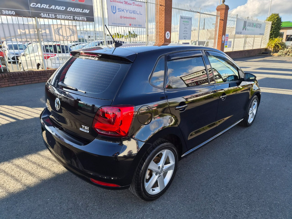 2017 Volkswagen Polo - image 4