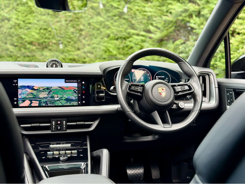 2024 Porsche Cayenne E-HYBRID 5DR AUTO €102,950