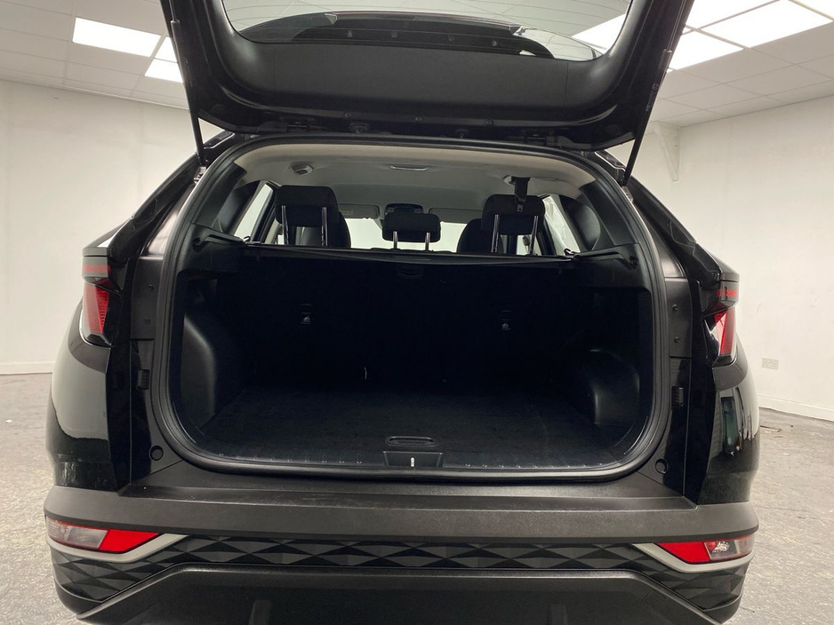 2022 Hyundai Tucson - image 9