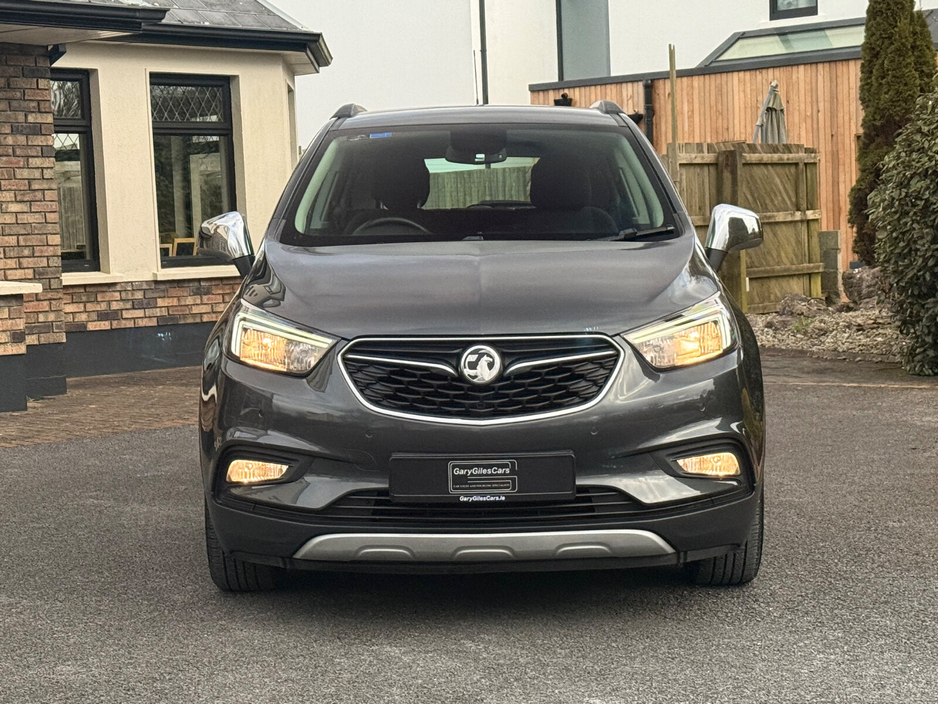 2017 Vauxhall Mokka - image 2