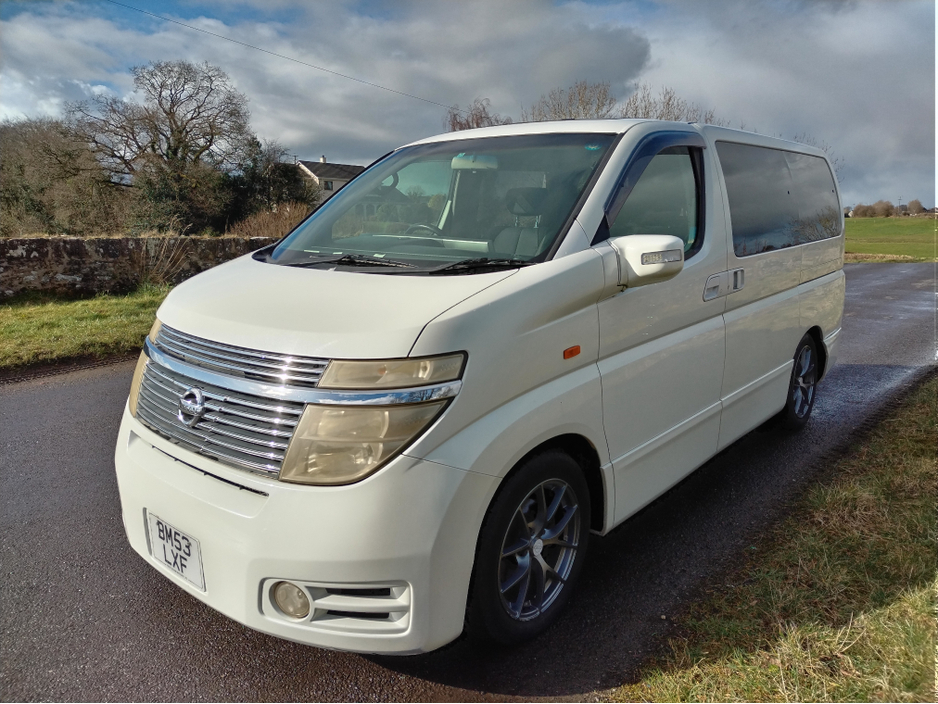2003 Nissan Elgrand 2003 €4,950