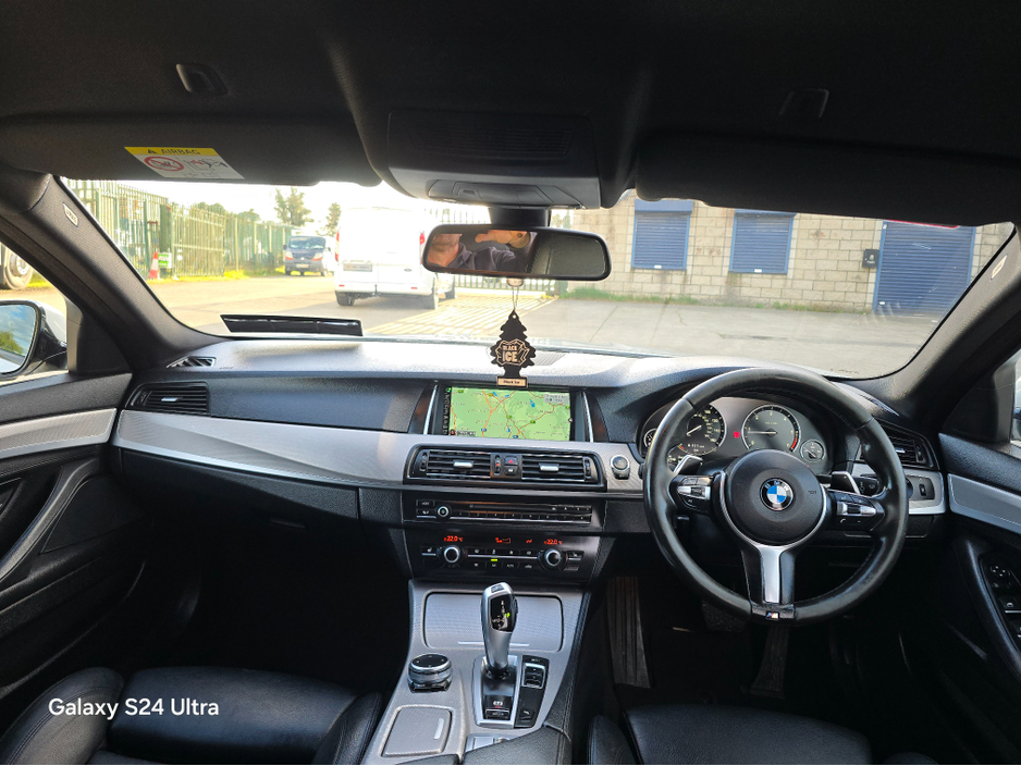 2015 BMW 5 Series - image 11