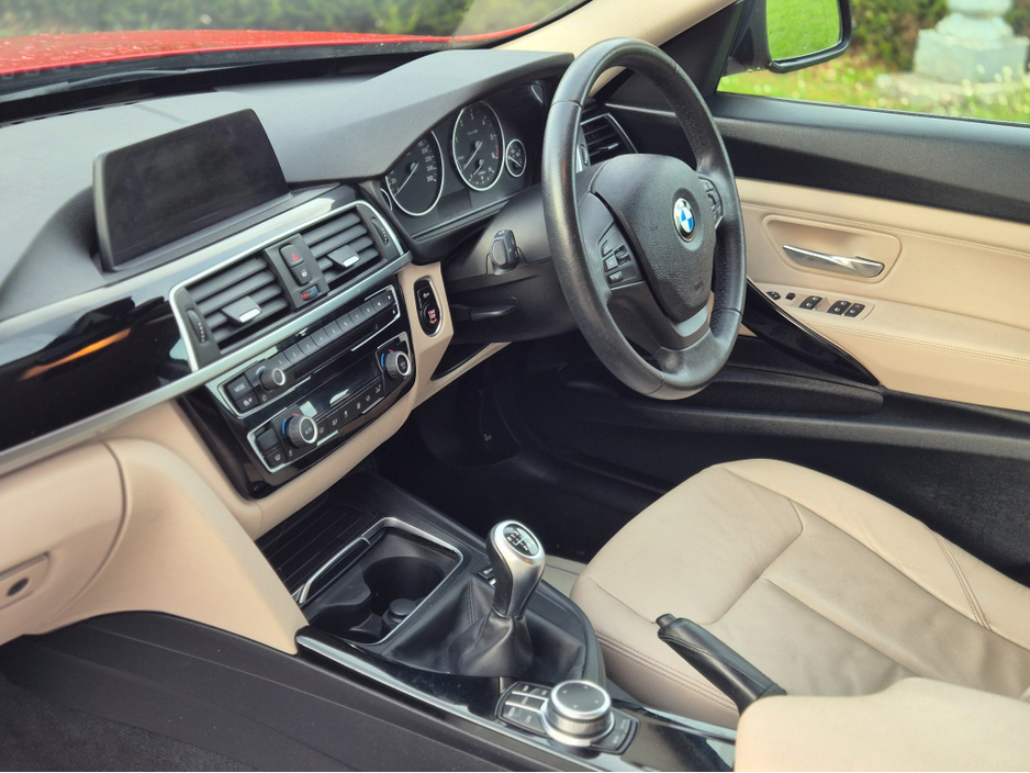 2018 BMW 3 Series - image 6