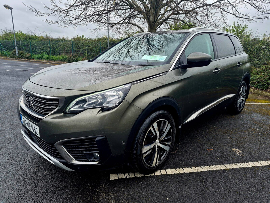 2017 Peugeot 5008 - image 6