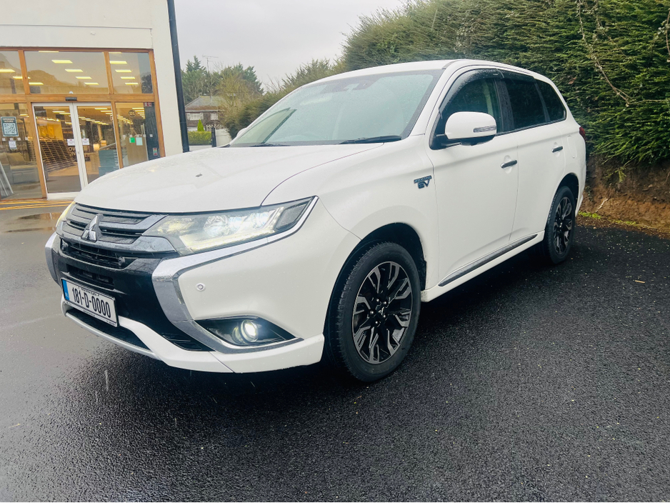 2018 Mitsubishi Outlander - image 4