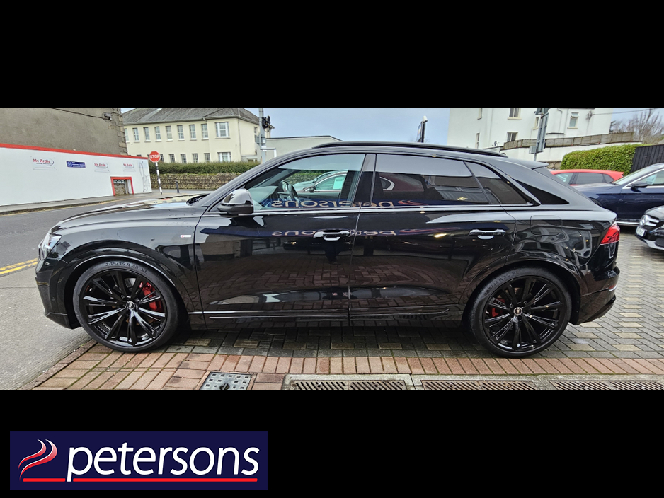 2025 Audi Q8 490PS QUATTRO S-LINE AUTOMATIC - PANORAMIC ROOF €104,950
