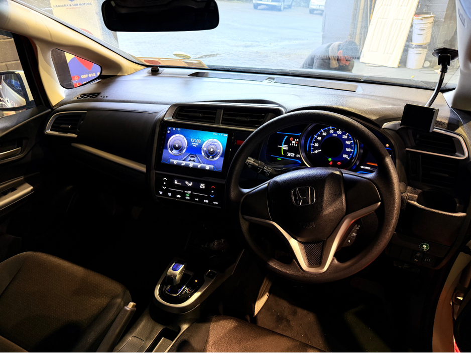 2014 Honda Fit DAA-GP5 €8,999